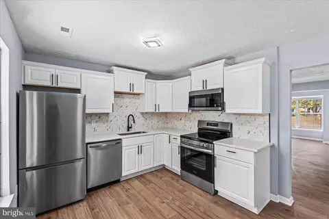 202 Blueridge Ct, Stafford, VA 22554