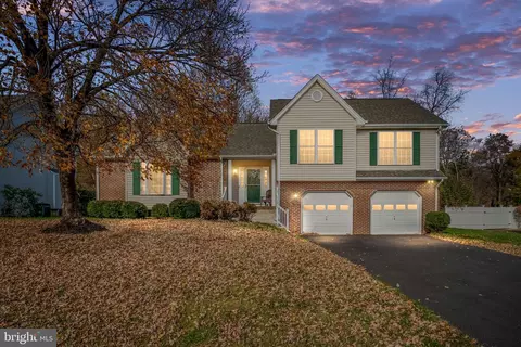2011 Sierra Dr, Fredericksburg, VA 22405