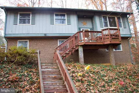 2018 Farragut Dr, Stafford, VA 22554
