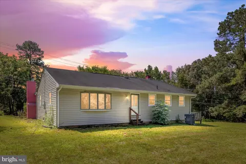 64 Peach Tree Ln, Fredericksburg, VA 22406
