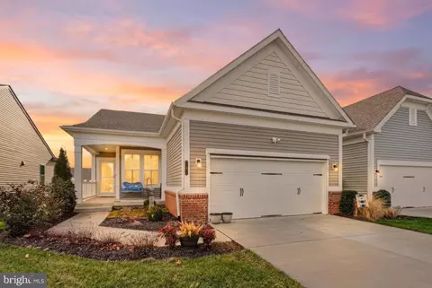 5 Mcquarie Dr, Fredericksburg, VA 22406
