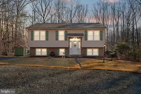 36 Mack Ln, Stafford, VA 22556