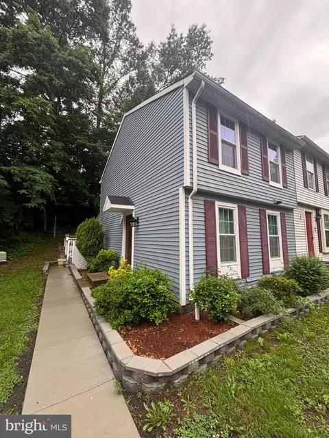 501 Carnaby St #1, Stafford, VA 22554