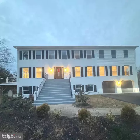 1002 Potomac Dr, Stafford, VA 22554