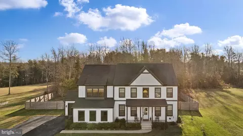 102 Liberty Hall Dr, Fredericksburg, VA 22406