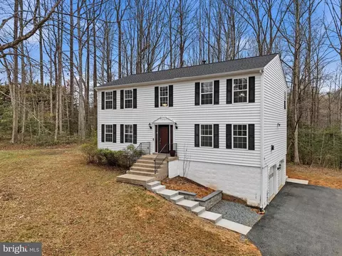 61 Hoovler Ln, Stafford, VA 22554