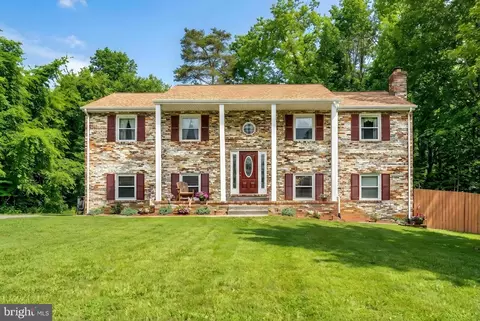 2 Saint James Ct, Stafford, VA 22556