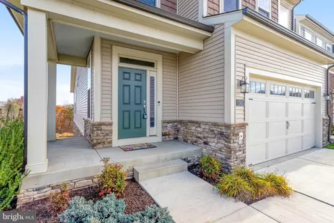 241 Smokebush Dr, Stafford, VA 22554