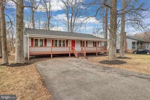 2115 Aquia Dr, Stafford, VA 22554