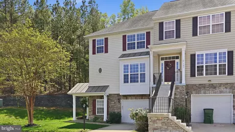 101 Coral Reef Ct, Stafford, VA 22554