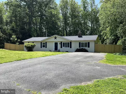 12 Turner Dr, Stafford, VA 22556