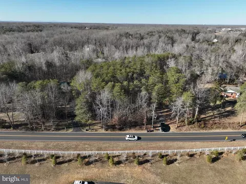 17 Stefaniga Rd # H, Stafford, VA 22556