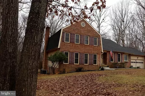 32 Carter Ln, Stafford, VA 22556