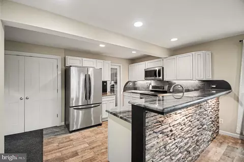 1205 Holly St, Fredericksburg, VA 22405