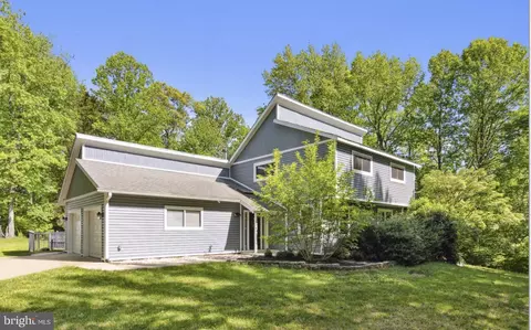 16 Peregrine Ct, Stafford, VA 22554