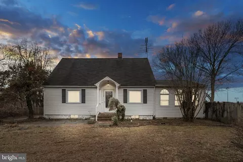 12 Porter Ln, Fredericksburg, VA 22405