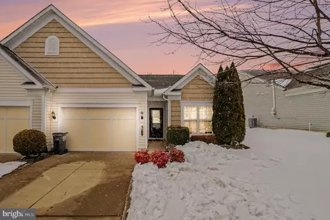 257 Long Point Dr, Fredericksburg, VA 22406