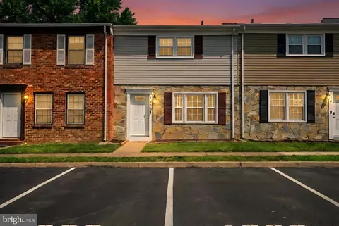 1609 Meadow Dr, Fredericksburg, VA 22405