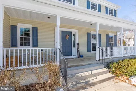6 Sunstone Dr, Fredericksburg, VA 22406