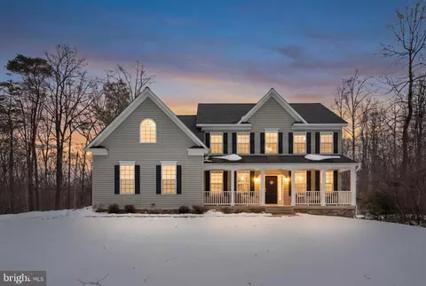 2816 Mountain View Rd, Stafford, VA 22556