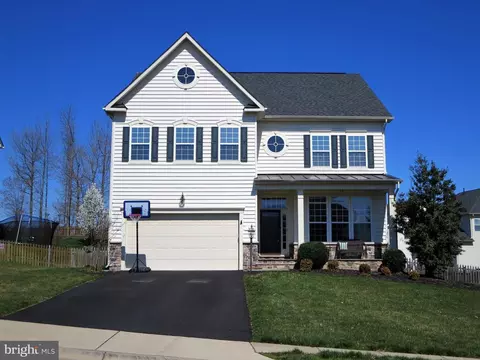 4 Charter Gate Dr, Fredericksburg, VA 22406