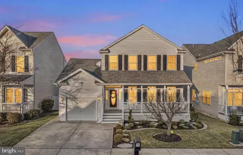 8 Carlsbad Dr, Stafford, VA 22554