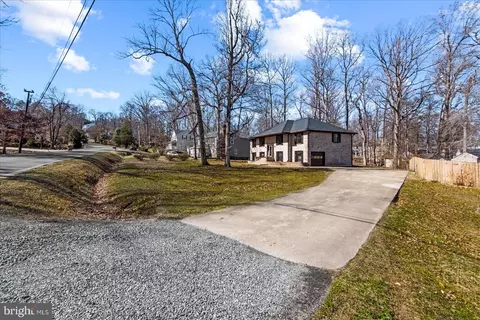 1210 Richmond Dr, Stafford, VA 22554