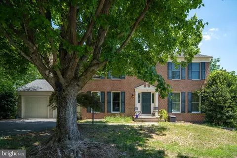 10 Bridgeport Cir, Stafford, VA 22554