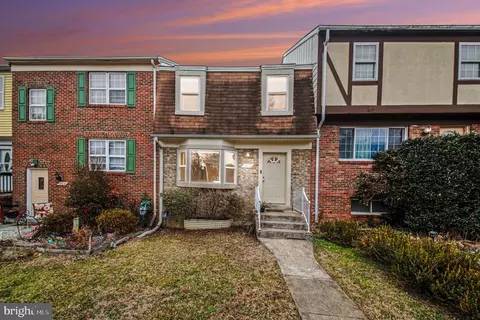 1106 Thomas Jefferson Pl, Fredericksburg, VA 22405