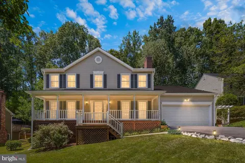 2407 Harpoon Dr, Stafford, VA 22554