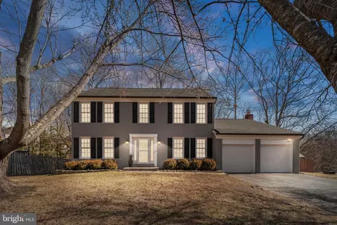 5 Apple Blossom Ct, Stafford, VA 22554