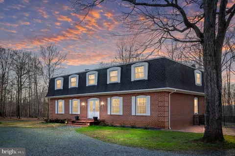 31 River Ridge Ln, Fredericksburg, VA 22406