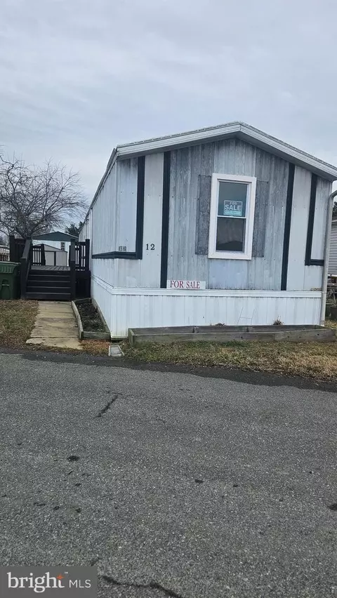 12 Susan St, Stafford, VA 22556
