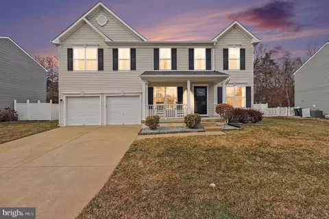6 Summerfield Ln, Fredericksburg, VA 22405