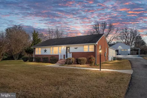 511 Ferry Rd, Fredericksburg, VA 22405