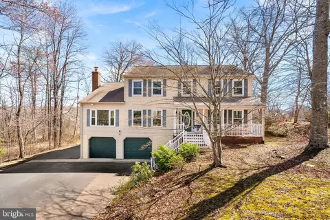 1339 Aquia Dr, Stafford, VA 22554