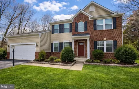 11 Braewood Dr, Stafford, VA 22556
