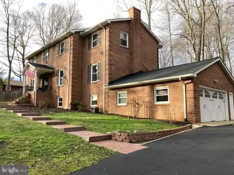 191 Winding Creek Rd, Stafford, VA 22554