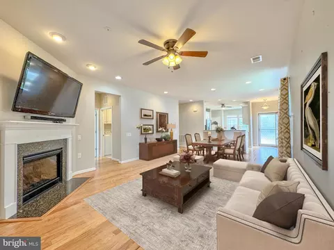 14 Pensacola St, Fredericksburg, VA 22406