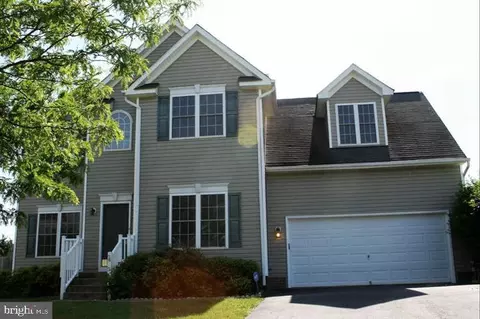 4 Rochelle Ct, Fredericksburg, VA 22405