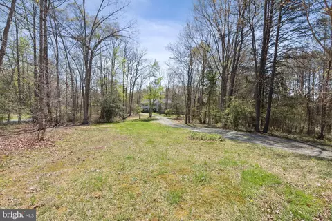 135 Cropp Rd, Fredericksburg, VA 22406