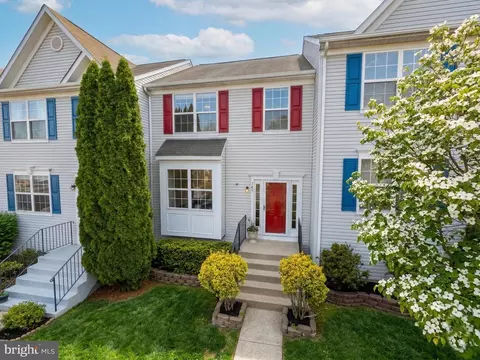 707 Kings Crest Dr, Stafford, VA 22554
