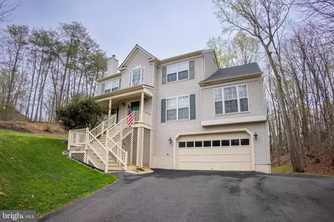 2035 Farragut Dr, Stafford, VA 22554