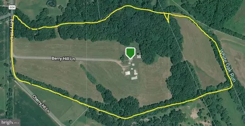 19 Berry Hill Ln, Fredericksburg, VA 22405