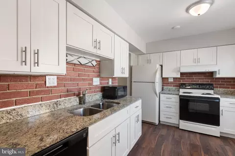 37 Bristol Ct, Stafford, VA 22556