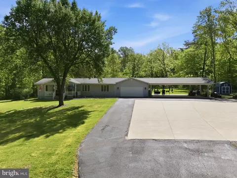 241 Cropp Rd, Fredericksburg, VA 22406