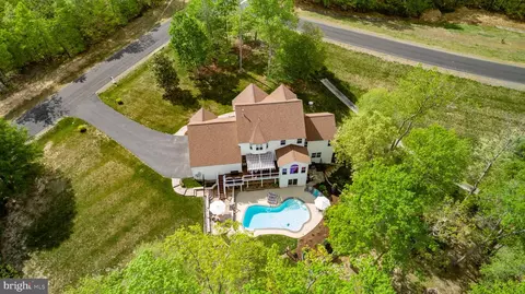 400 Gentle Breeze Cir, Fredericksburg, VA 22406