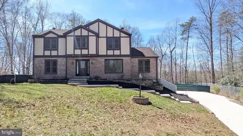205 Admiral Cv, Stafford, VA 22554