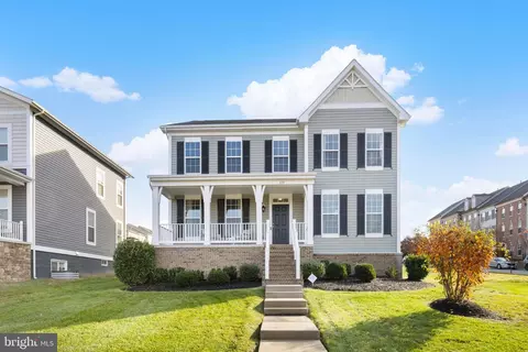 220 Almond Dr, Stafford, VA 22554