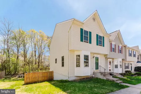 302 Kings Crest Dr, Stafford, VA 22554
